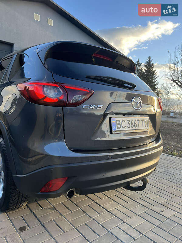 Внедорожник / Кроссовер Mazda CX-5 2016 в Хороле