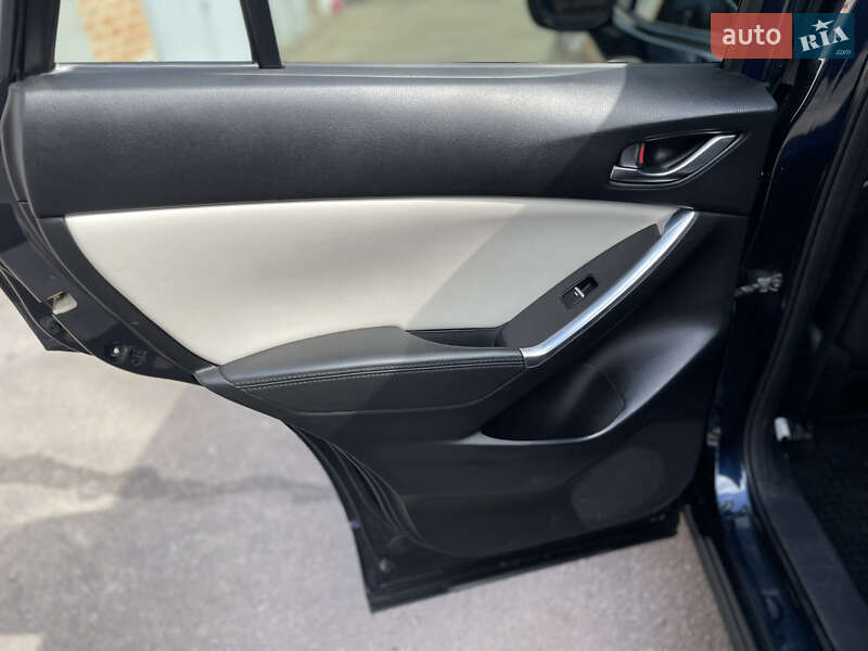 Внедорожник / Кроссовер Mazda CX-5 2016 в Полтаве