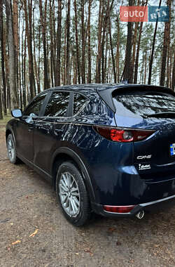 Внедорожник / Кроссовер Mazda CX-5 2017 в 