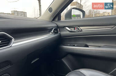 Позашляховик / Кросовер Mazda CX-5 2019 в 