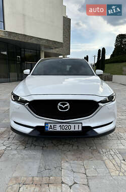 Внедорожник / Кроссовер Mazda CX-5 2017 в 