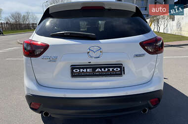 Позашляховик / Кросовер Mazda CX-5 2016 в 