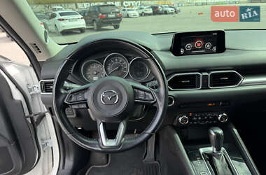 Позашляховик / Кросовер Mazda CX-5 2017 в 