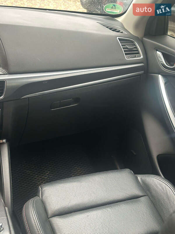 Внедорожник / Кроссовер Mazda CX-5 2015 в Кицмани