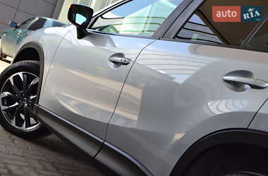 Позашляховик / Кросовер Mazda CX-5 2016 в 