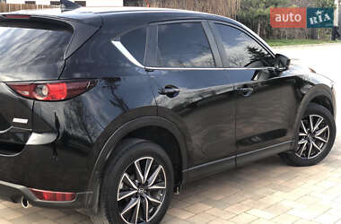 Позашляховик / Кросовер Mazda CX-5 2018 в 