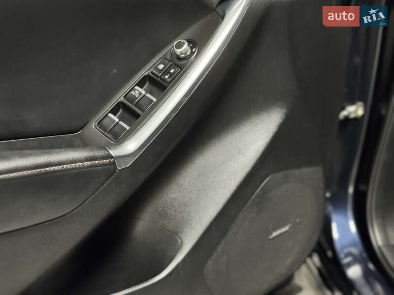 Внедорожник / Кроссовер Mazda CX-5 2016 в Полтаве