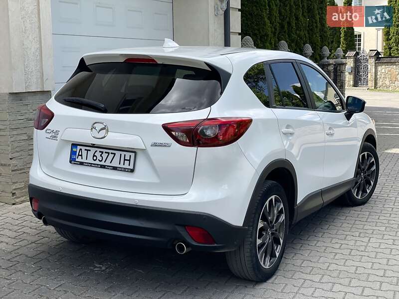 Внедорожник / Кроссовер Mazda CX-5 2015 в Надворной