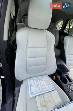 Позашляховик / Кросовер Mazda CX-5 2017 в 
