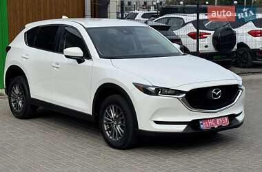 Позашляховик / Кросовер Mazda CX-5 2017 в 