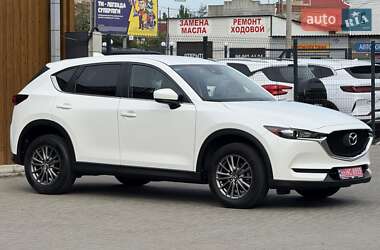 Позашляховик / Кросовер Mazda CX-5 2017 в 