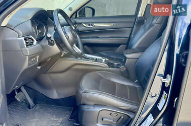 Позашляховик / Кросовер Mazda CX-5 2018 в 