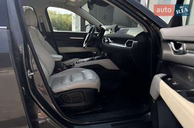 Позашляховик / Кросовер Mazda CX-5 2018 в 