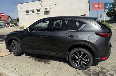 Позашляховик / Кросовер Mazda CX-5 2018 в 
