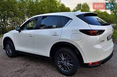 Позашляховик / Кросовер Mazda CX-5 2020 в 