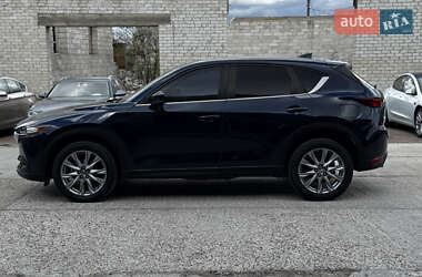 Позашляховик / Кросовер Mazda CX-5 2018 в 