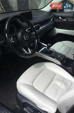 Внедорожник / Кроссовер Mazda CX-5 2017 в 