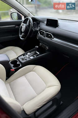 Внедорожник / Кроссовер Mazda CX-5 2017 в 