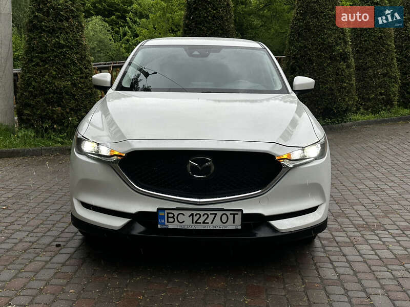 Позашляховик / Кросовер Mazda CX-5 2020 в 