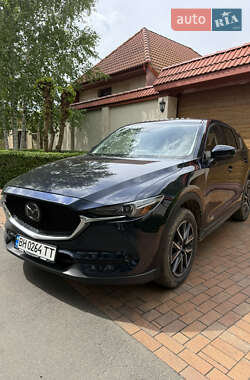 Позашляховик / Кросовер Mazda CX-5 2018 в 