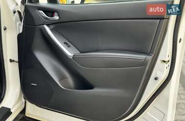 Позашляховик / Кросовер Mazda CX-5 2013 в 