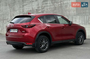 Позашляховик / Кросовер Mazda CX-5 2018 в 