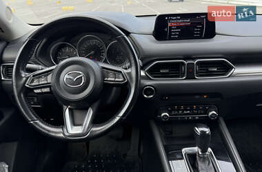 Позашляховик / Кросовер Mazda CX-5 2018 в 