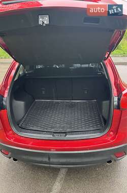 Позашляховик / Кросовер Mazda CX-5 2015 в 