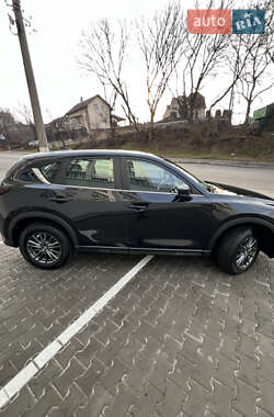 Позашляховик / Кросовер Mazda CX-5 2018 в 