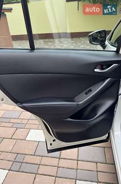 Позашляховик / Кросовер Mazda CX-5 2013 в 