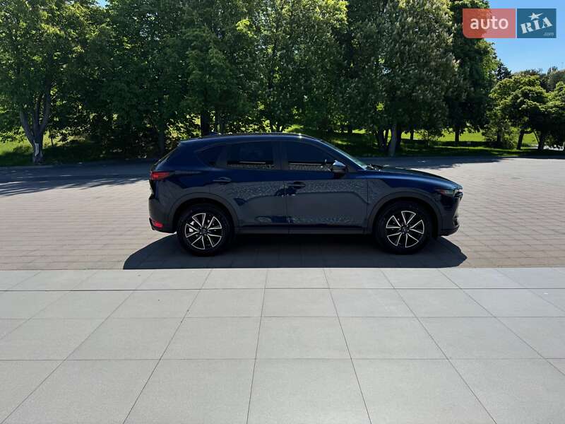 Позашляховик / Кросовер Mazda CX-5 2017 в Світловодську