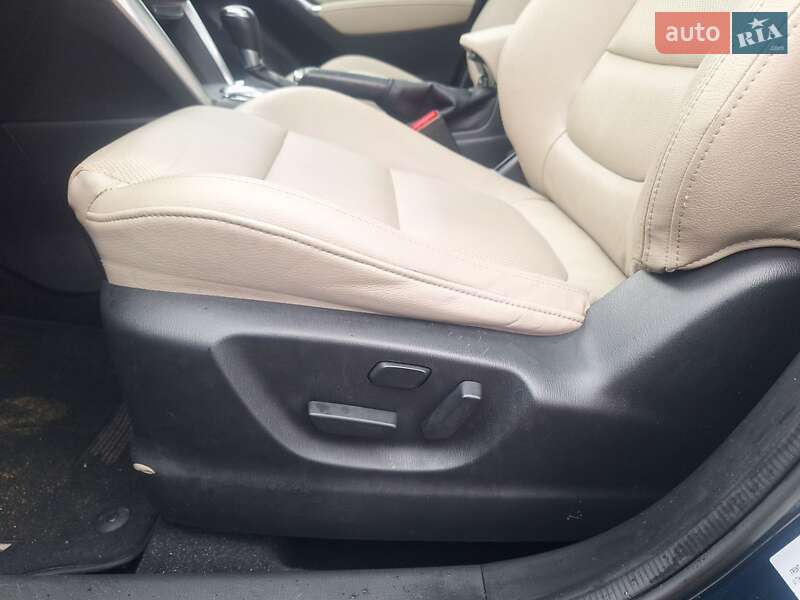 Внедорожник / Кроссовер Mazda CX-5 2015 в Киеве