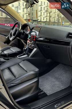 Внедорожник / Кроссовер Mazda CX-5 2014 в 