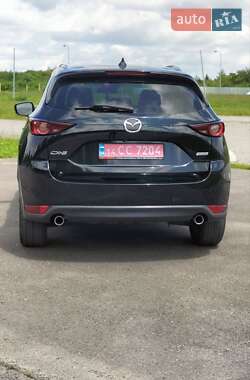 Позашляховик / Кросовер Mazda CX-5 2017 в 
