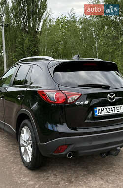Позашляховик / Кросовер Mazda CX-5 2015 в 