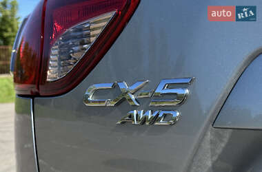 Позашляховик / Кросовер Mazda CX-5 2013 в 