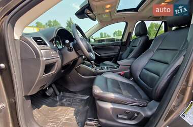 Позашляховик / Кросовер Mazda CX-5 2016 в 