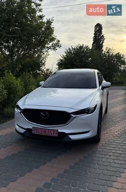 Позашляховик / Кросовер Mazda CX-5 2017 в 