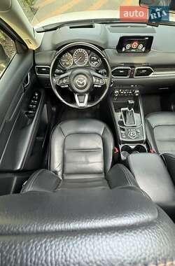 Позашляховик / Кросовер Mazda CX-5 2017 в 