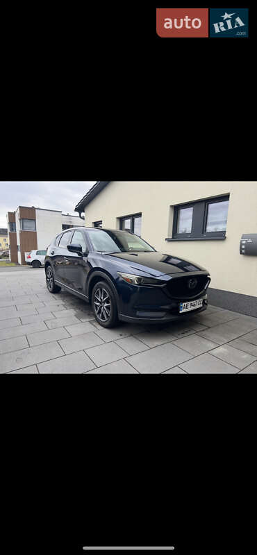 Позашляховик / Кросовер Mazda CX-5 2018 в 