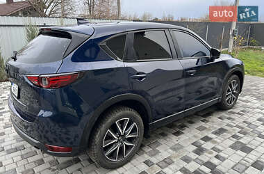 Позашляховик / Кросовер Mazda CX-5 2018 в 
