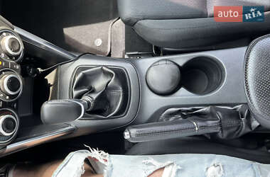 Позашляховик / Кросовер Mazda CX-5 2014 в 