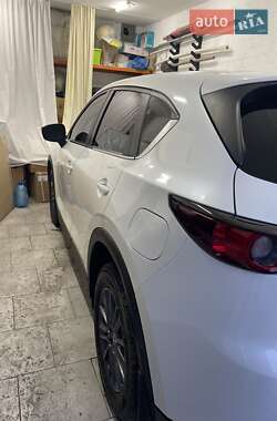 Внедорожник / Кроссовер Mazda CX-5 2017 в 