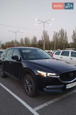 Позашляховик / Кросовер Mazda CX-5 2017 в 