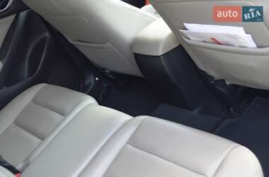 Позашляховик / Кросовер Mazda CX-5 2012 в 