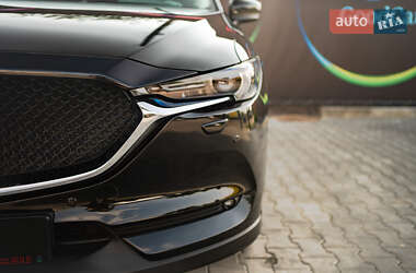Позашляховик / Кросовер Mazda CX-5 2019 в 