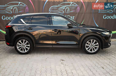 Позашляховик / Кросовер Mazda CX-5 2019 в 
