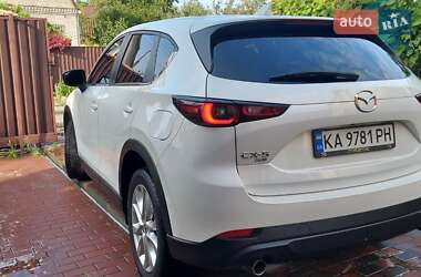 Внедорожник / Кроссовер Mazda CX-5 2023 в 