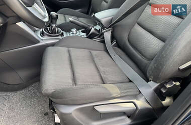Позашляховик / Кросовер Mazda CX-5 2013 в 