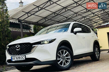 Внедорожник / Кроссовер Mazda CX-5 2023 в 